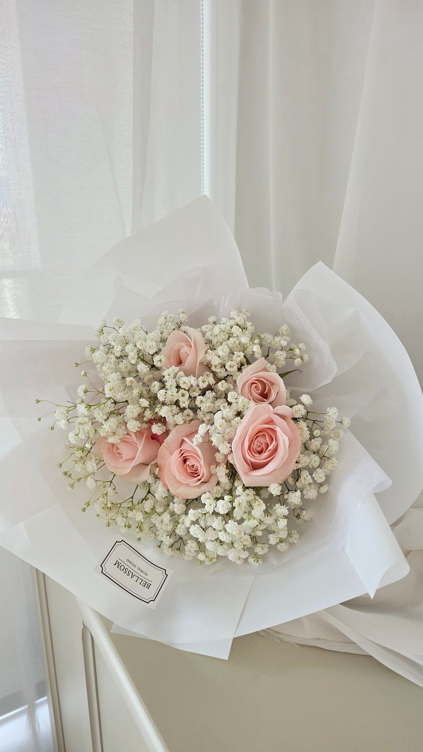 SMALL ROSE BABY’S BREATH BOUQUET