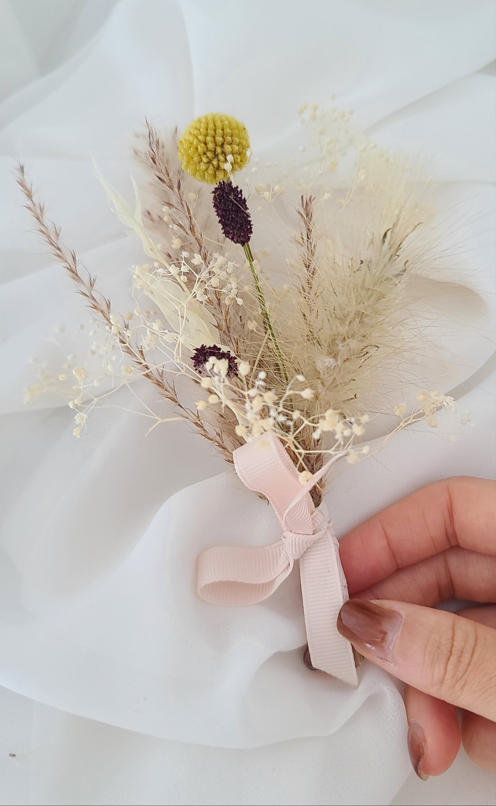 Boutonnière-preserved flower