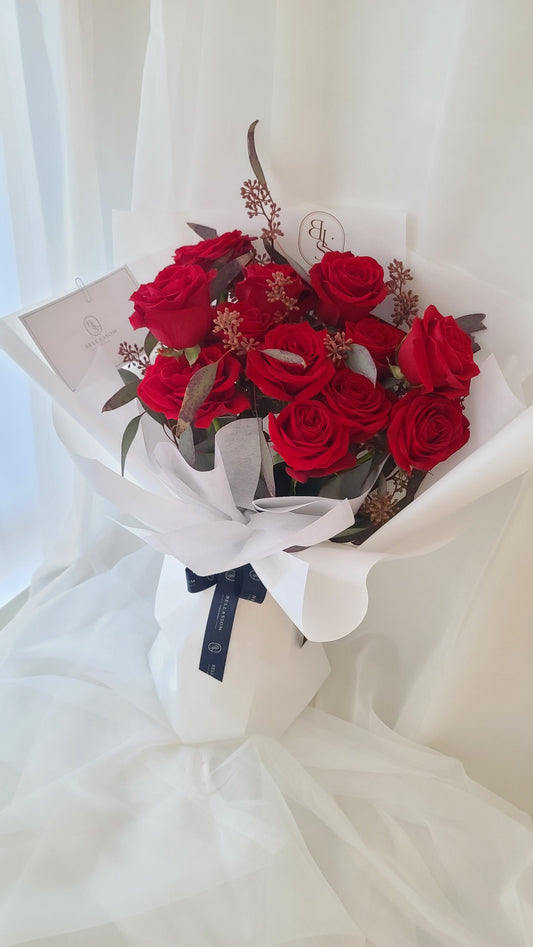 Christmas Rose Bouquet