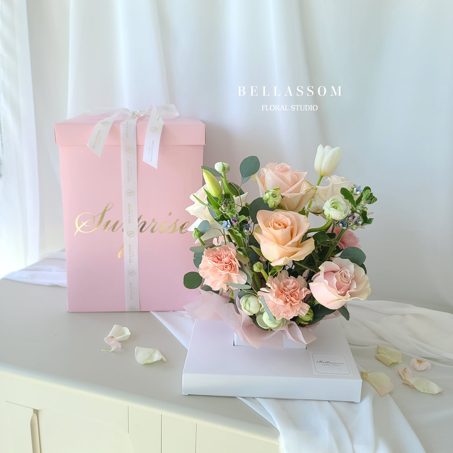 SURPRISE FLORAL BOX