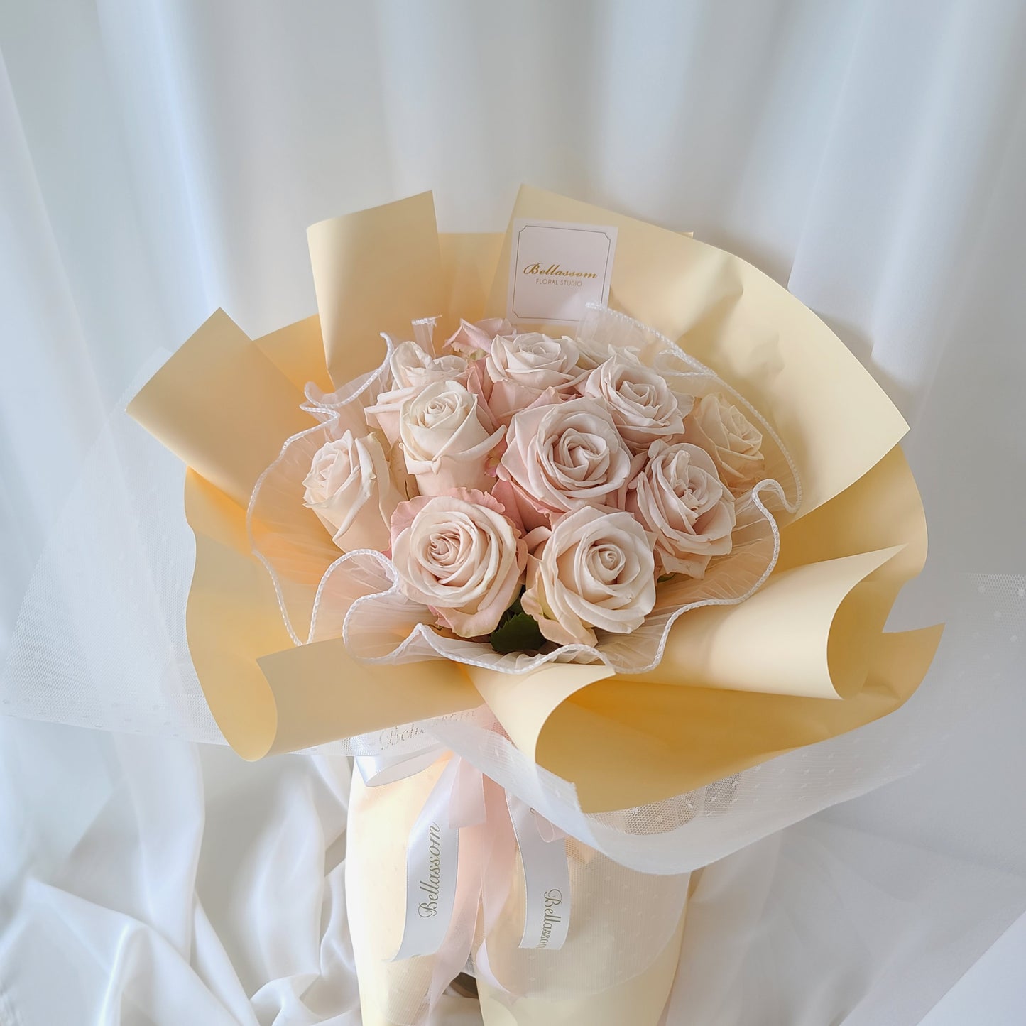 LACY ROSE BOUQUET