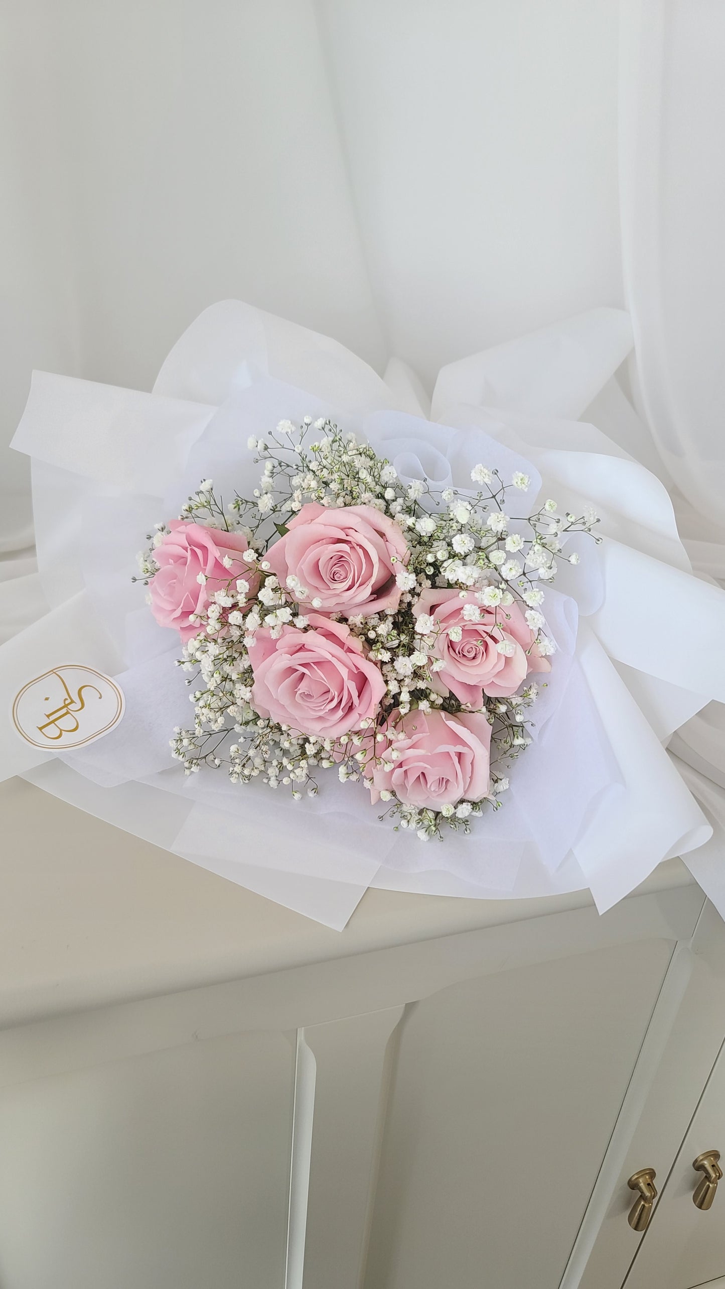 SMALL ROSE BOUQUET