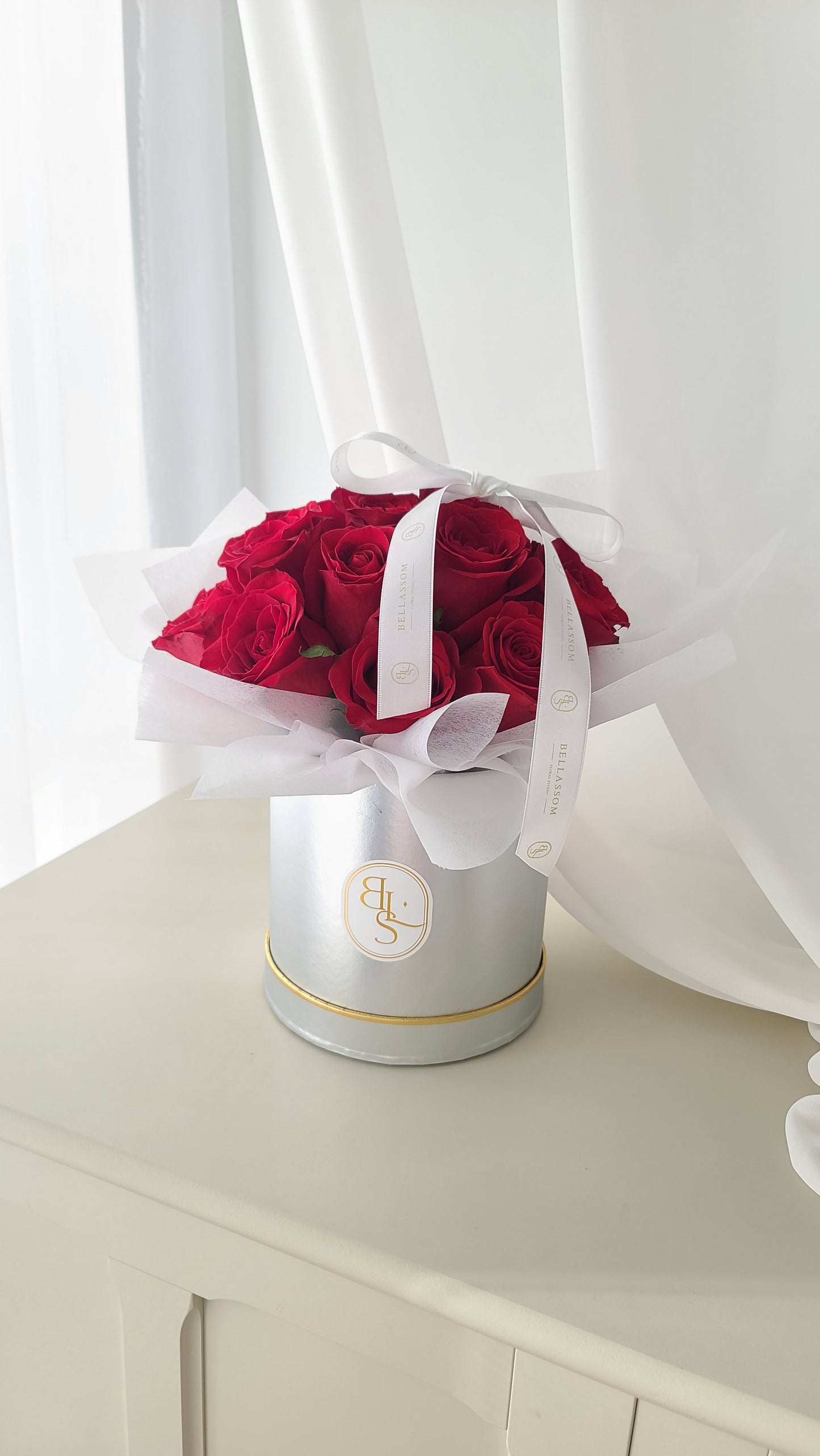 Classic Red Dome Box