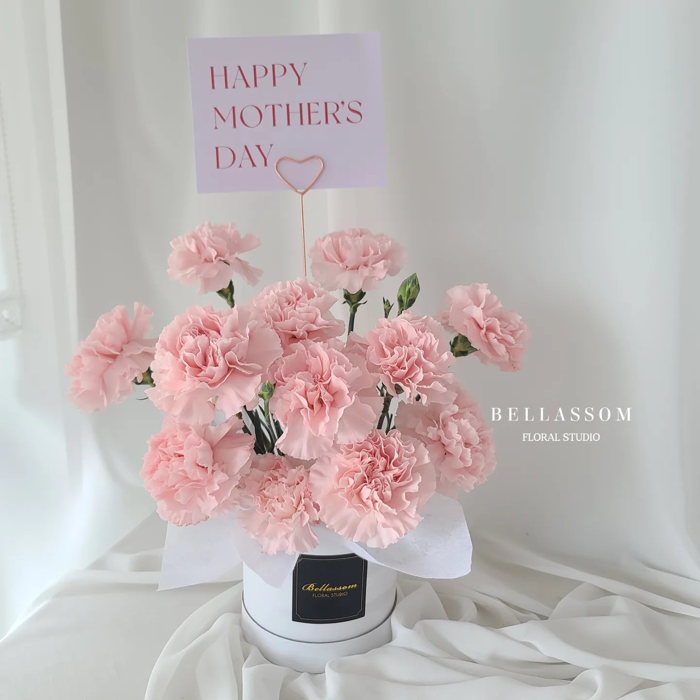 CARNATION BOX