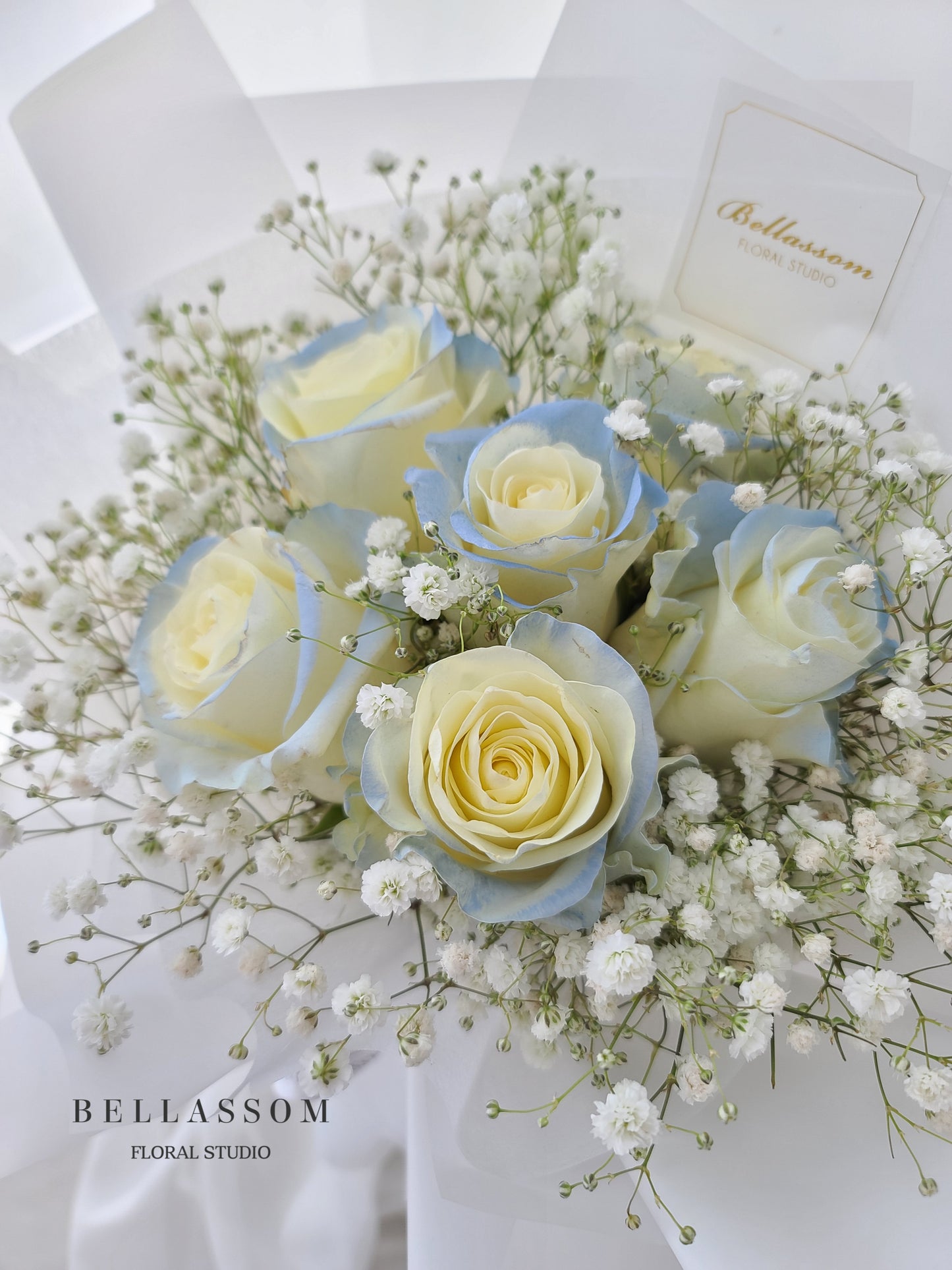 SMALL ROSE BOUQUET
