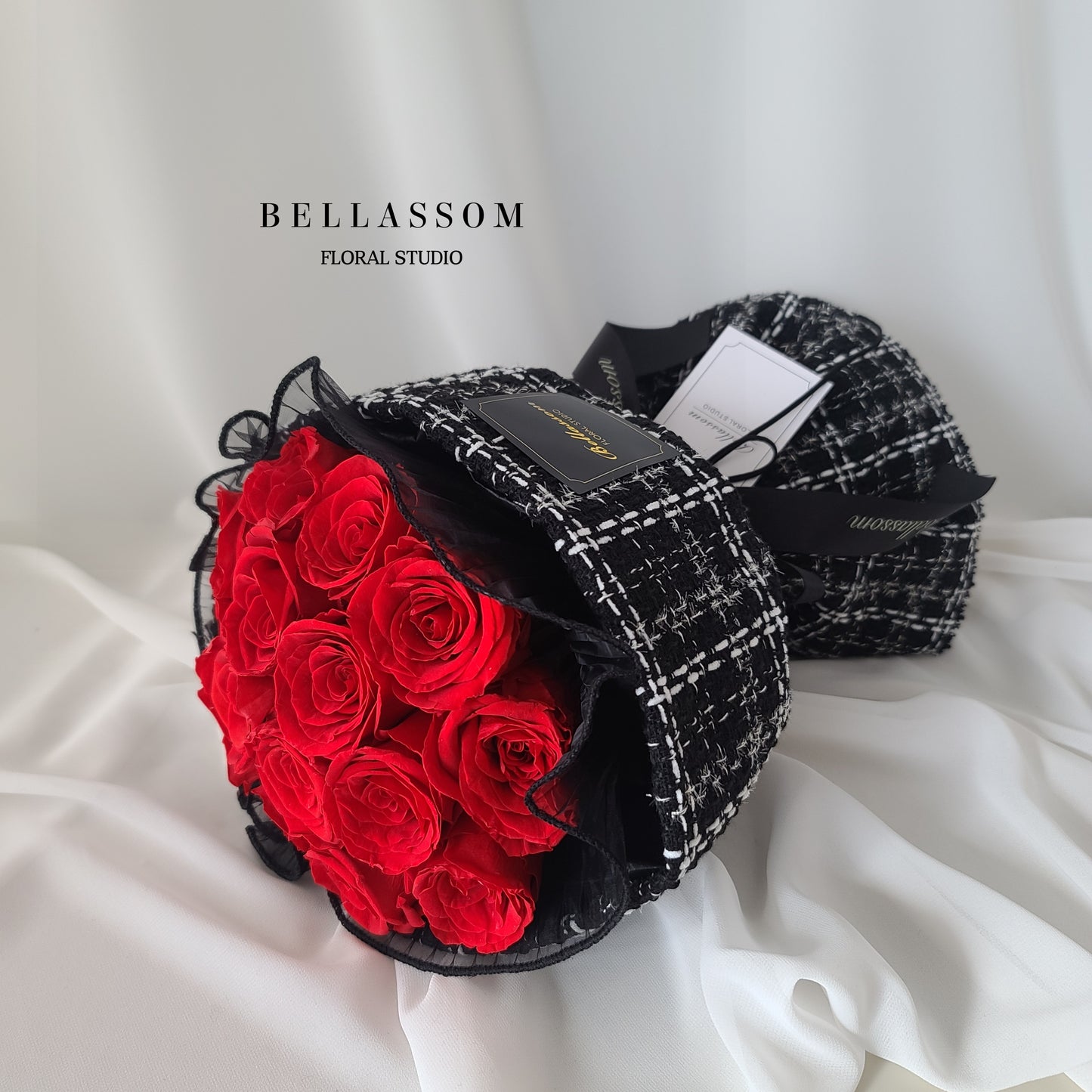 TWEED ROSE BOUQUET-preserved
