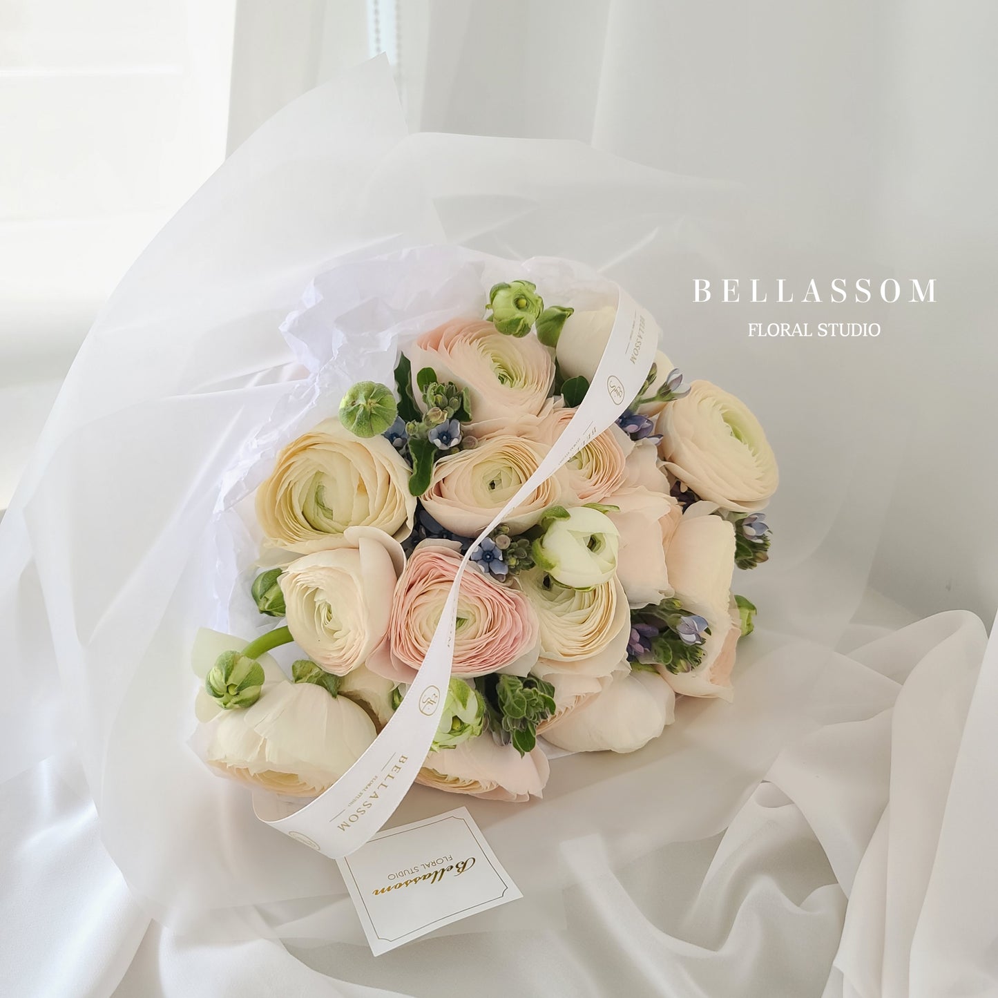 RANUNCULUS BOUQUET