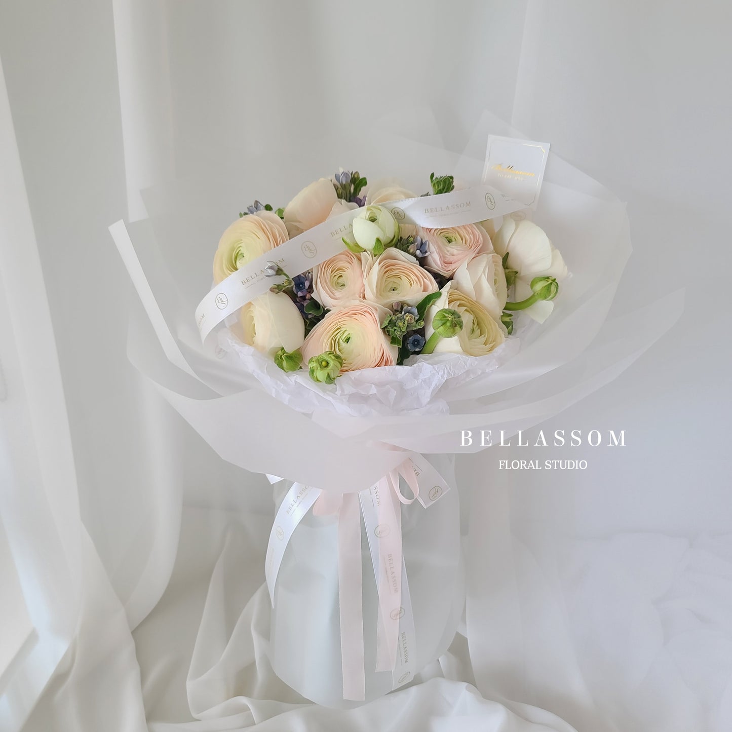 RANUNCULUS BOUQUET