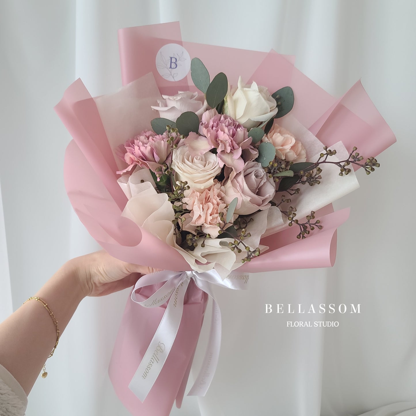ROSE CARNATION BOUQUET