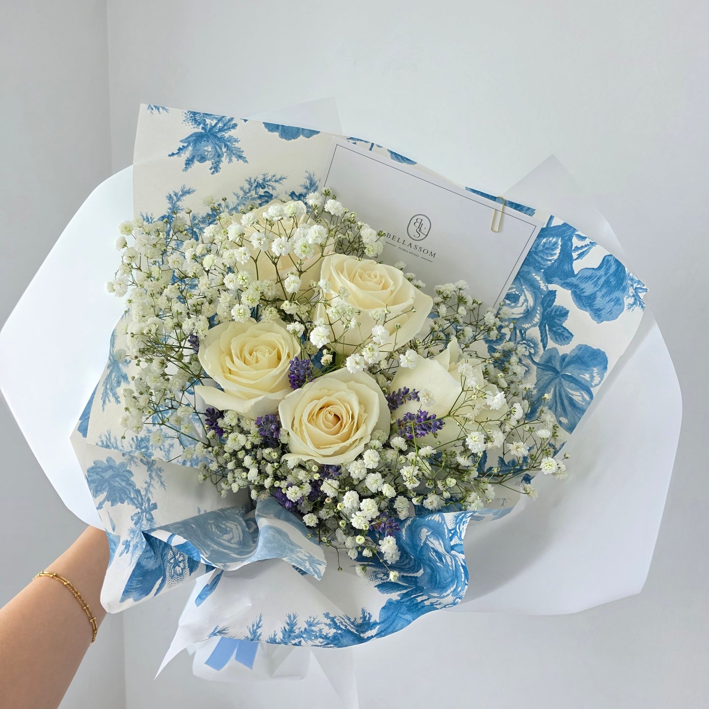 SMALL ROSE BABY’S BREATH BOUQUET