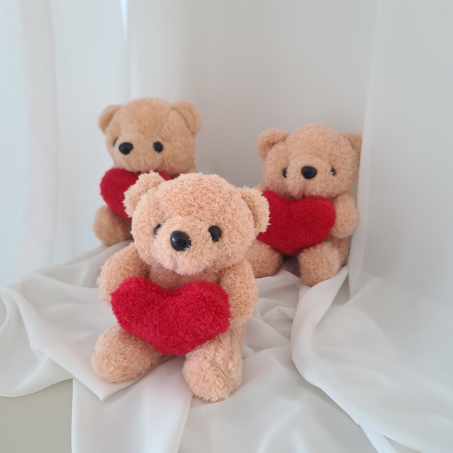 soft teddy bear for valentine’s day, perfect present for special moments, delivery across Vancouver or pick-up from Metrotown