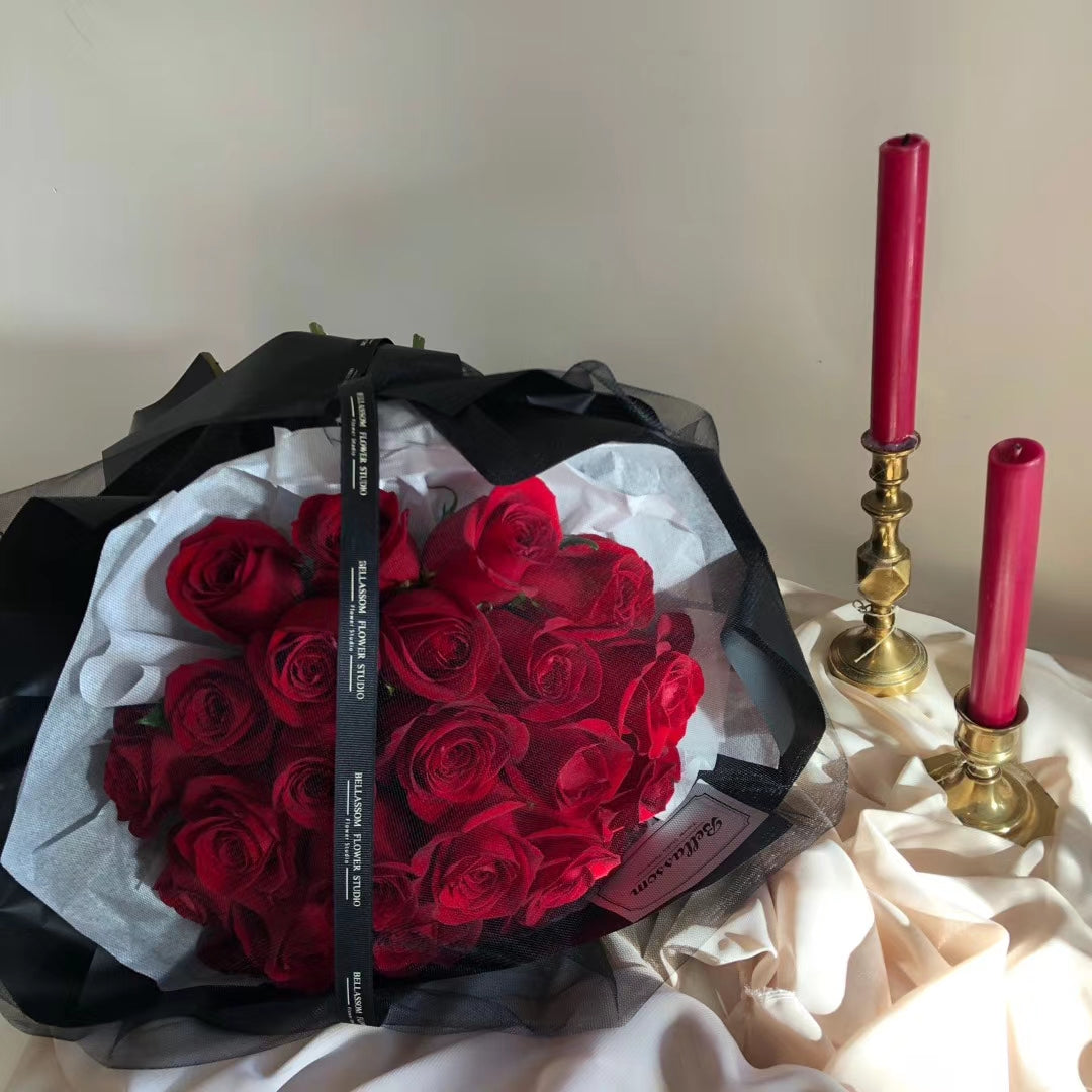 A high-end  valentine’s day flower gift presentation of black fabric-wrapped .same day delivery&pick up is available. 