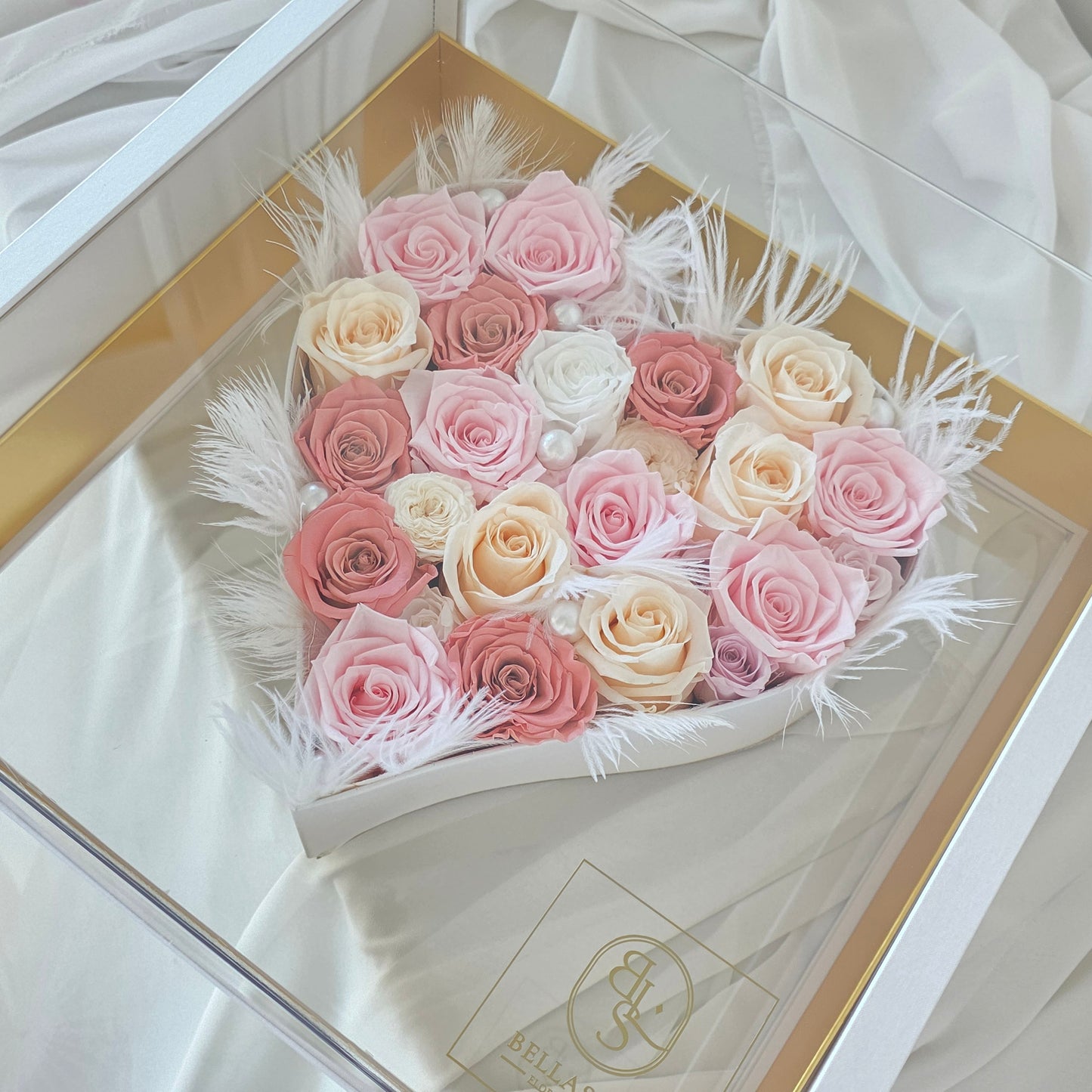 Close up of preserved flowers in My Heart Everlasting Flower arrangement