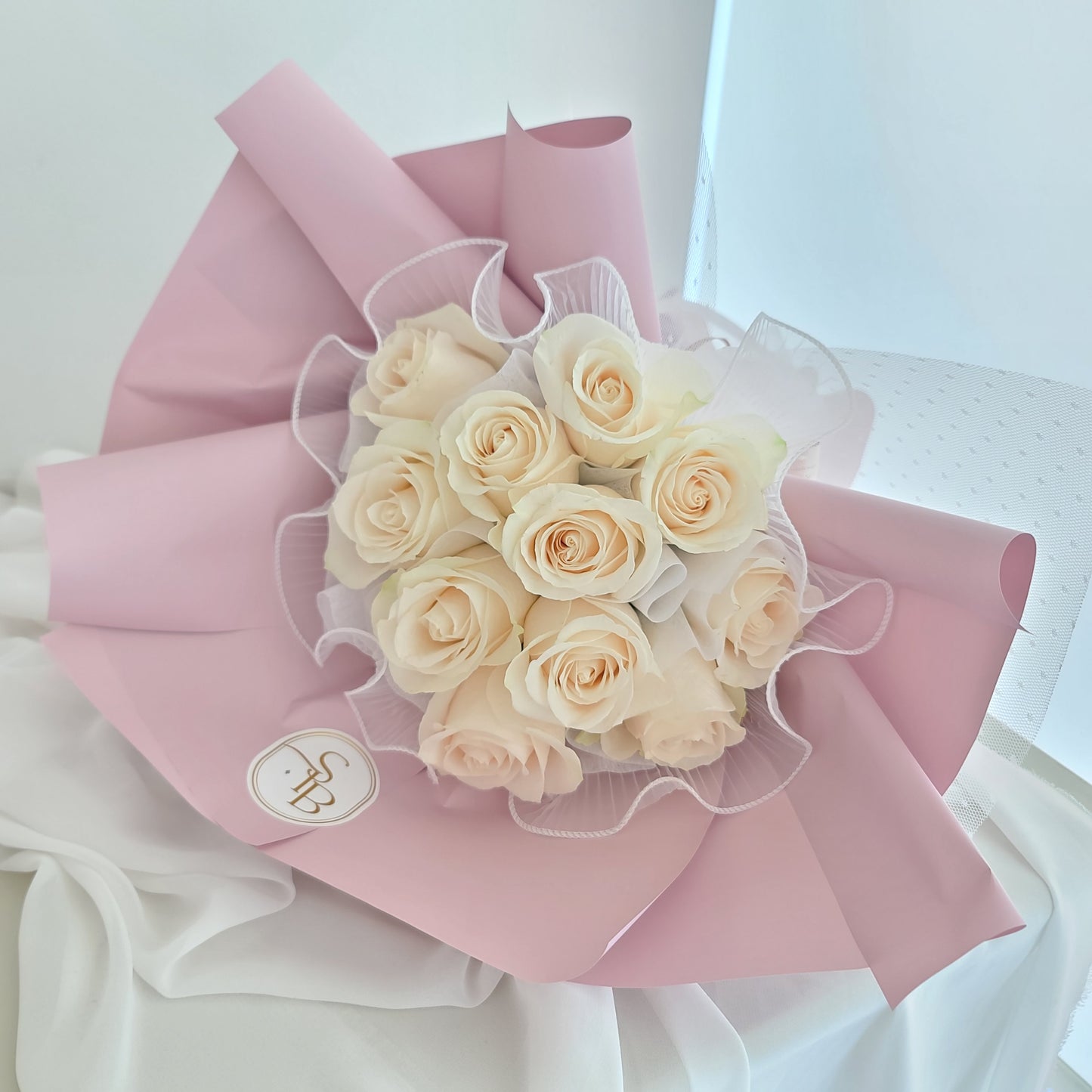 LACY ROSE BOUQUET