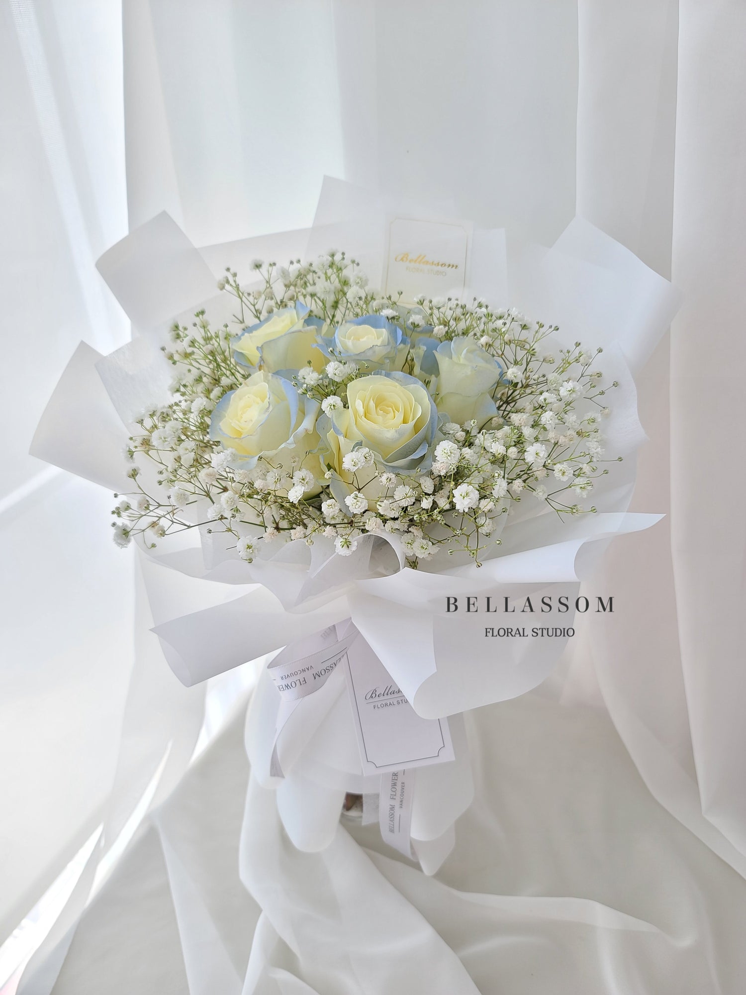 Charming small rose bouquet for celebrations or heartfelt surprises, wrapped in Bellassom’s signature style, Vancouver delivery & Metrotown pick-up
