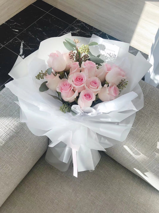 DOZEN ROSE BOUQUET