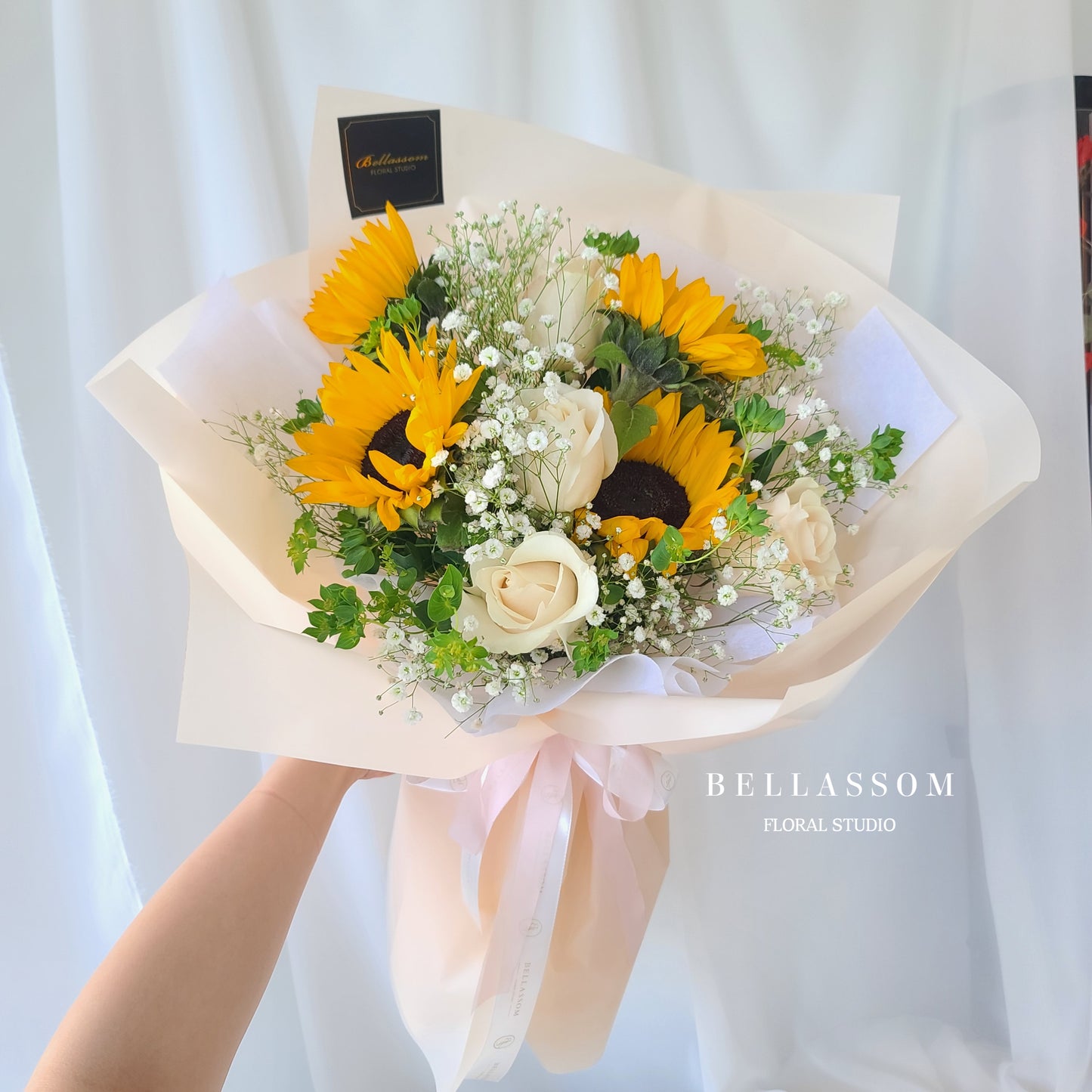 sunflower+rose bouquet